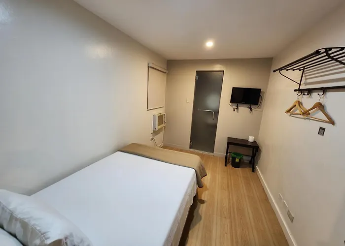 酒店 Stone House 马尼拉