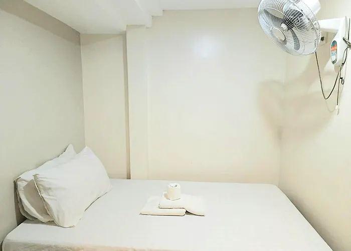 Stone House 2* 马尼拉