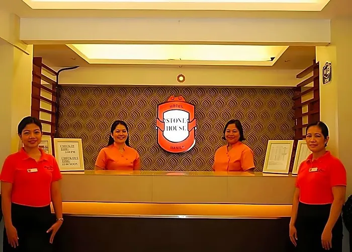 酒店 Stone House 马尼拉