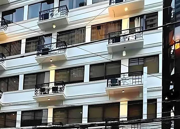 酒店 Stone House 马尼拉