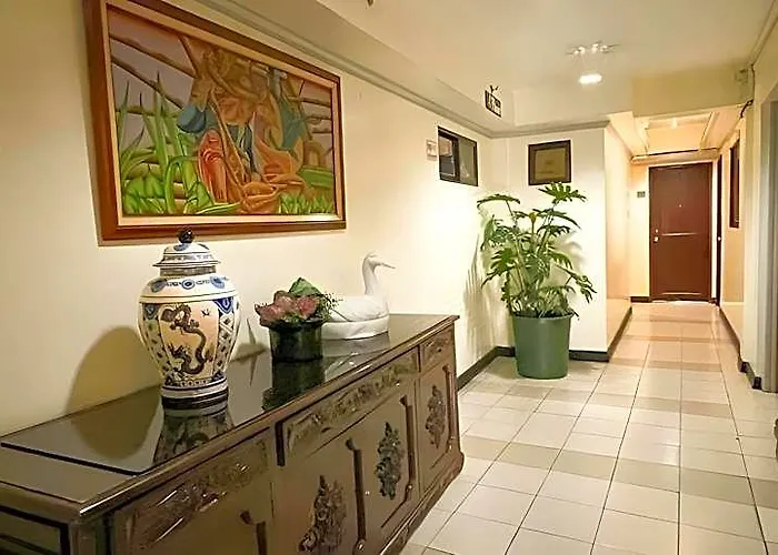 酒店 Stone House 马尼拉